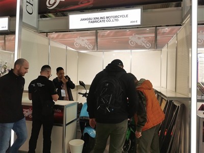 MOTOCICLETA XINLING atrai muitos clientes na EICMA 2023
